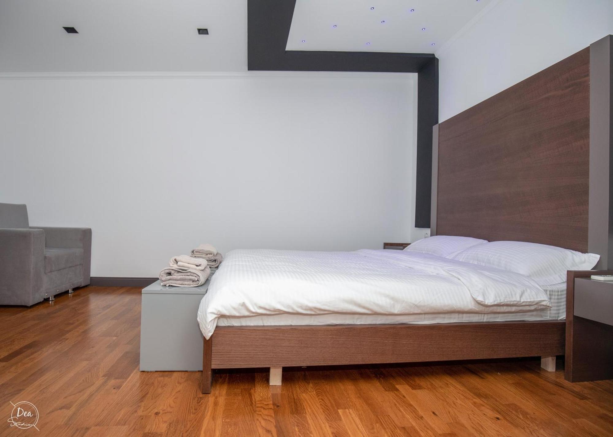 Suite Terrace Rooms & Apartments Korce Exterior foto