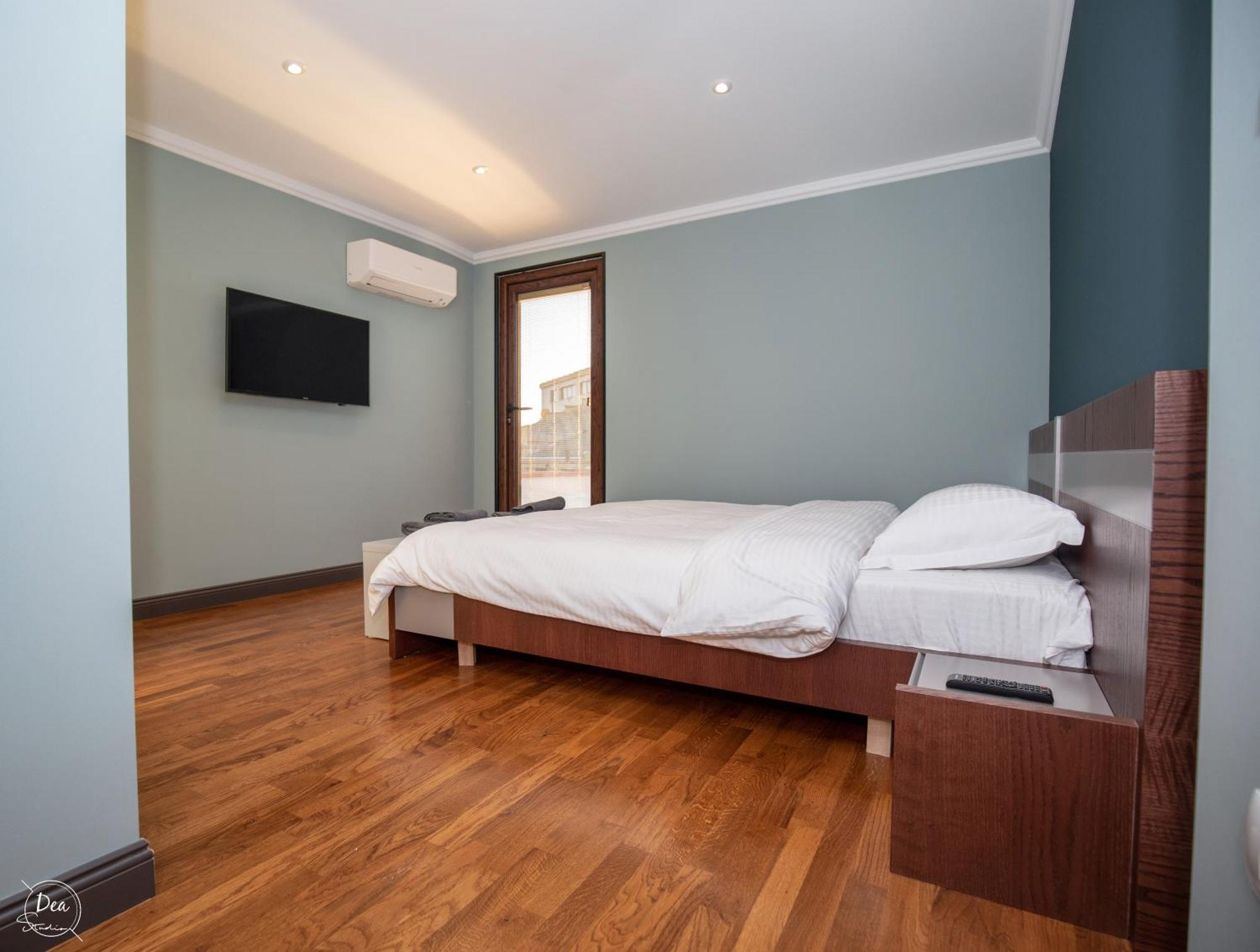 Suite Terrace Rooms & Apartments Korce Exterior foto