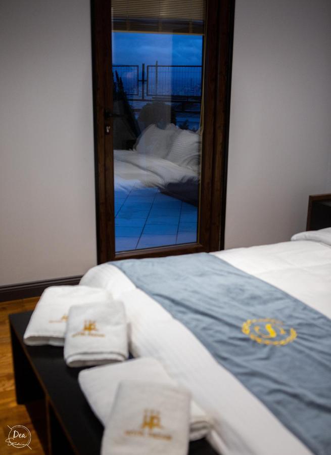 Suite Terrace Rooms & Apartments Korce Exterior foto